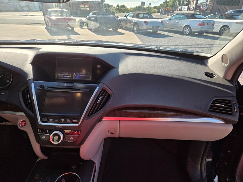Acura MDX Vehicle Image 20