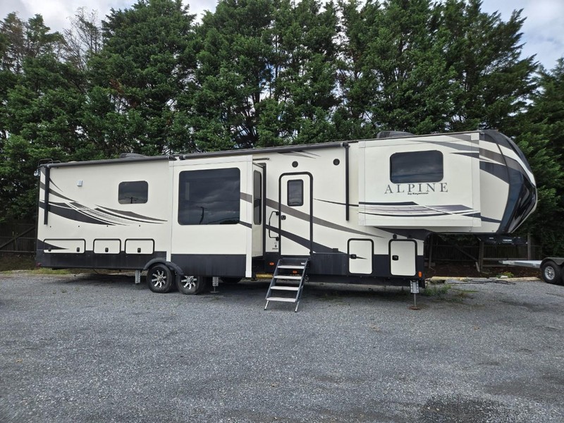 Keystone ALPINE RVFW Vehicle Image 03