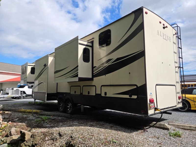 Keystone ALPINE RVFW Vehicle Image 05
