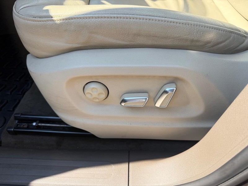 Audi Q5 Vehicle Image 08