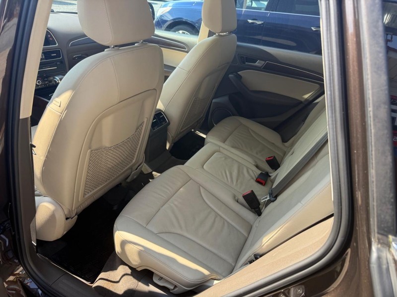 Audi Q5 Vehicle Image 16