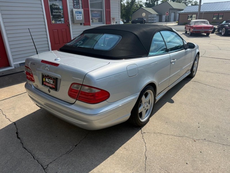 Mercedes-Benz CLK Vehicle Image 03