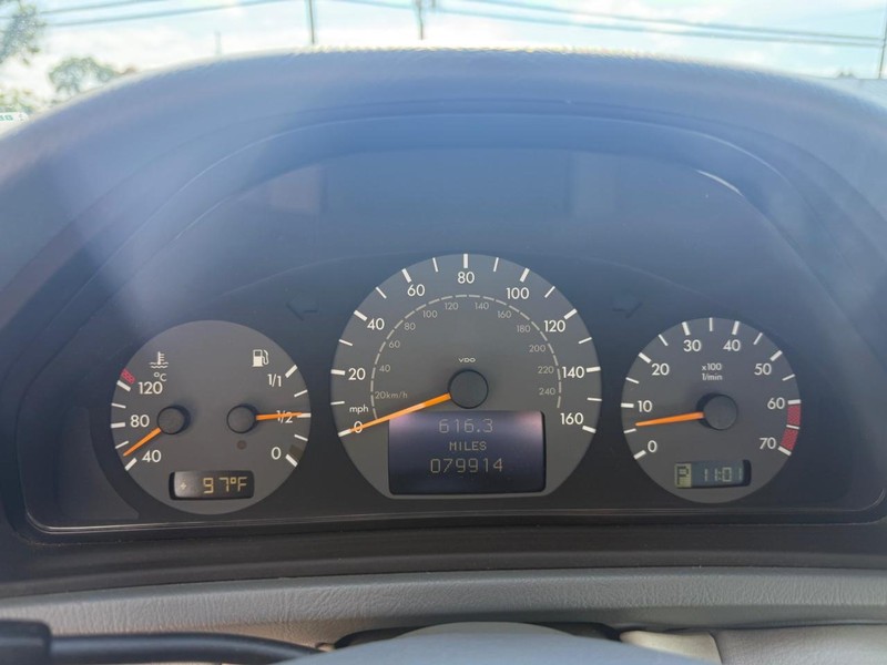 Mercedes-Benz CLK Vehicle Image 07
