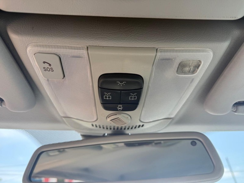 Mercedes-Benz CLK Vehicle Image 10