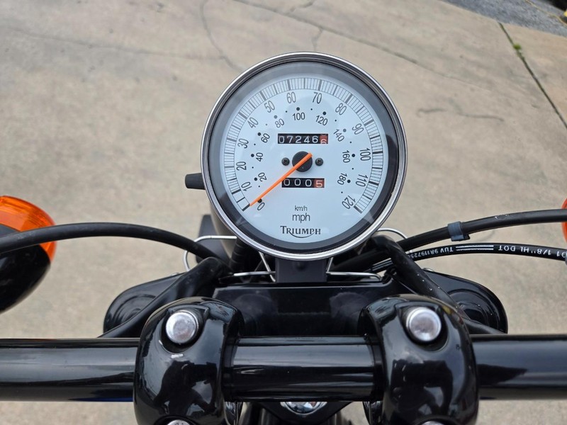 Triumph SPEED MASTER Vehicle Image 05