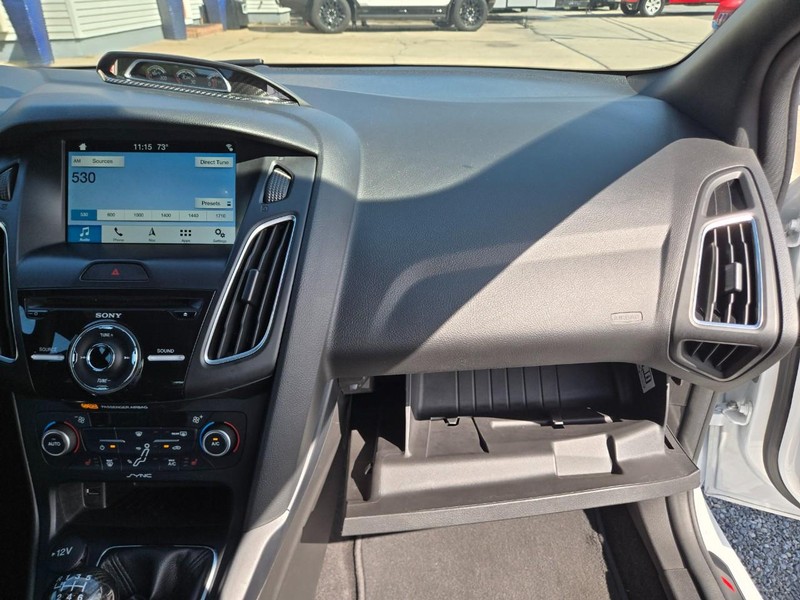 Ford FOCUS  ST Vehicle Image 18