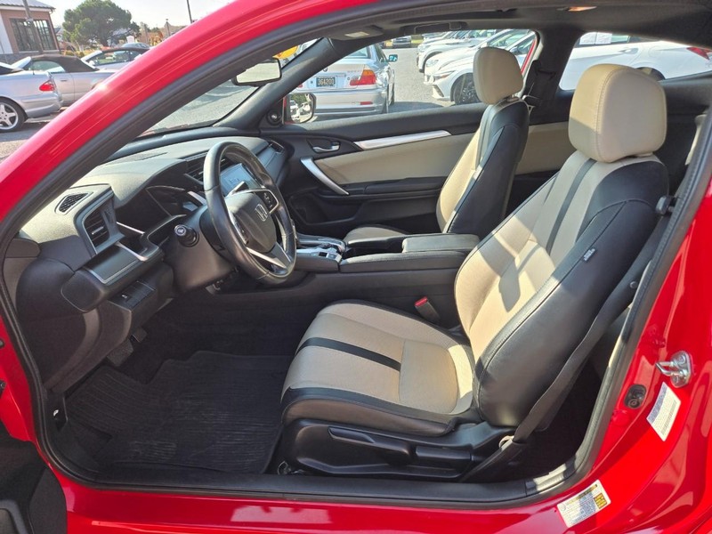 Honda Civic Coupe Vehicle Image 03