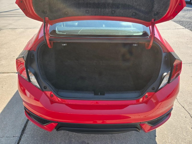 Honda Civic Coupe Vehicle Image 17