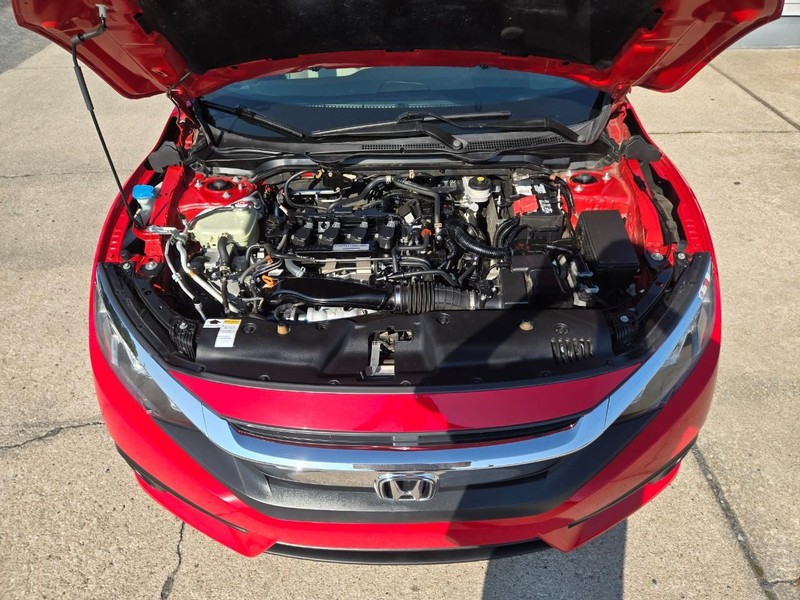 Honda Civic Coupe Vehicle Image 18