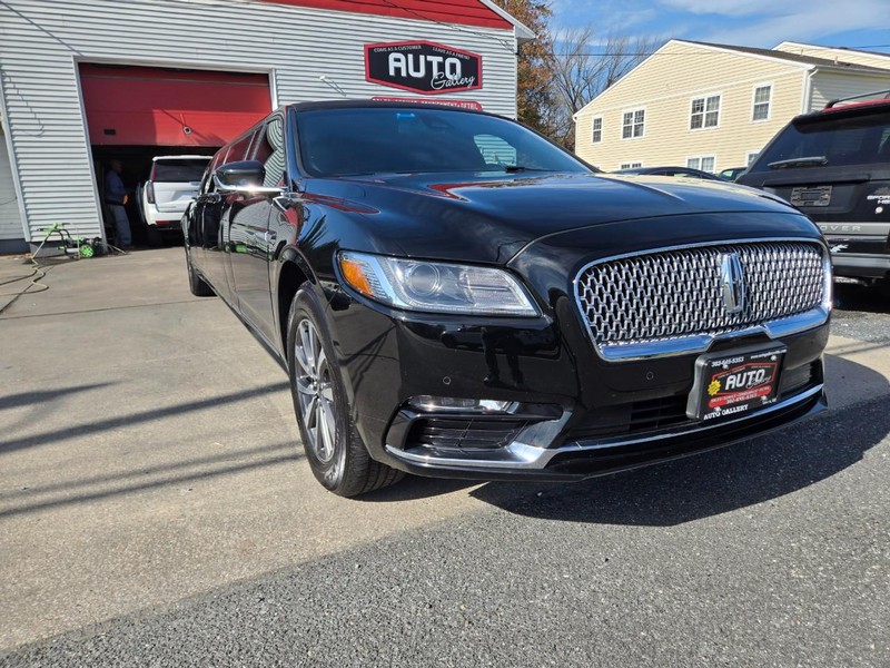 Lincoln Continental Vehicle Image 07