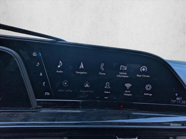 Cadillac Escalade Vehicle Full-screen Gallery Image 14