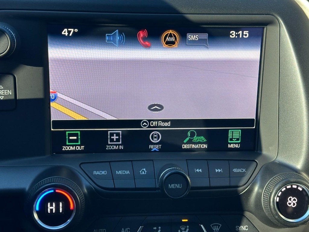 Chevrolet Corvette Vehicle Full-screen Gallery Image 23