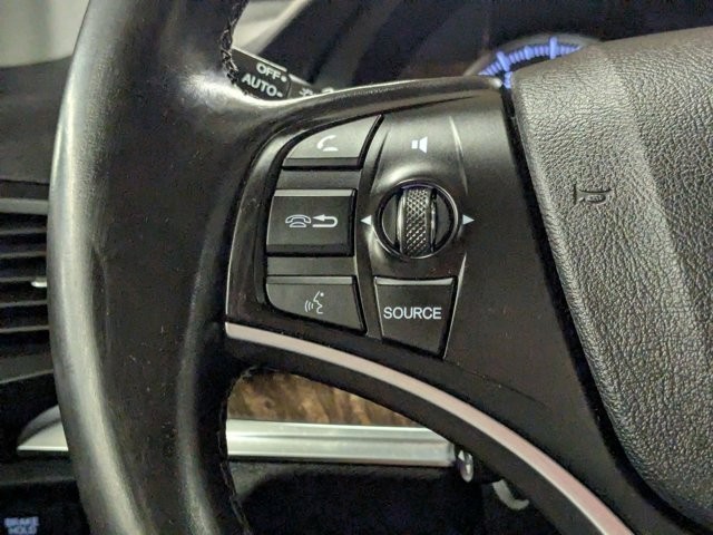 Acura MDX Vehicle Full-screen Gallery Image 12