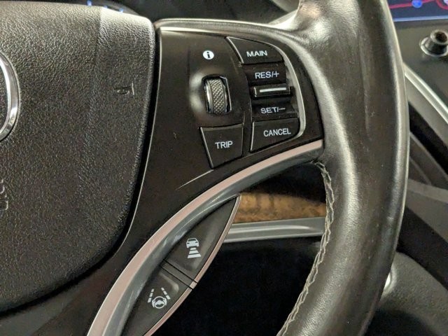 Acura MDX Vehicle Full-screen Gallery Image 13