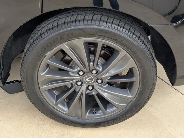 Acura MDX Vehicle Full-screen Gallery Image 26