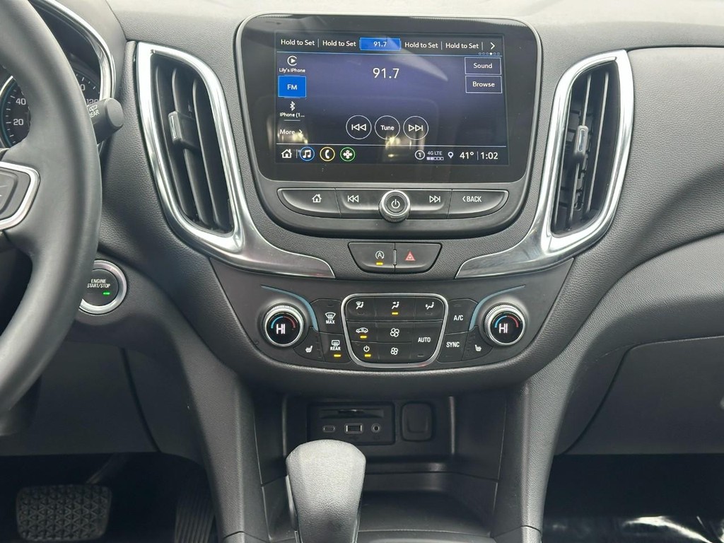 Chevrolet Equinox Vehicle Full-screen Gallery Image 13