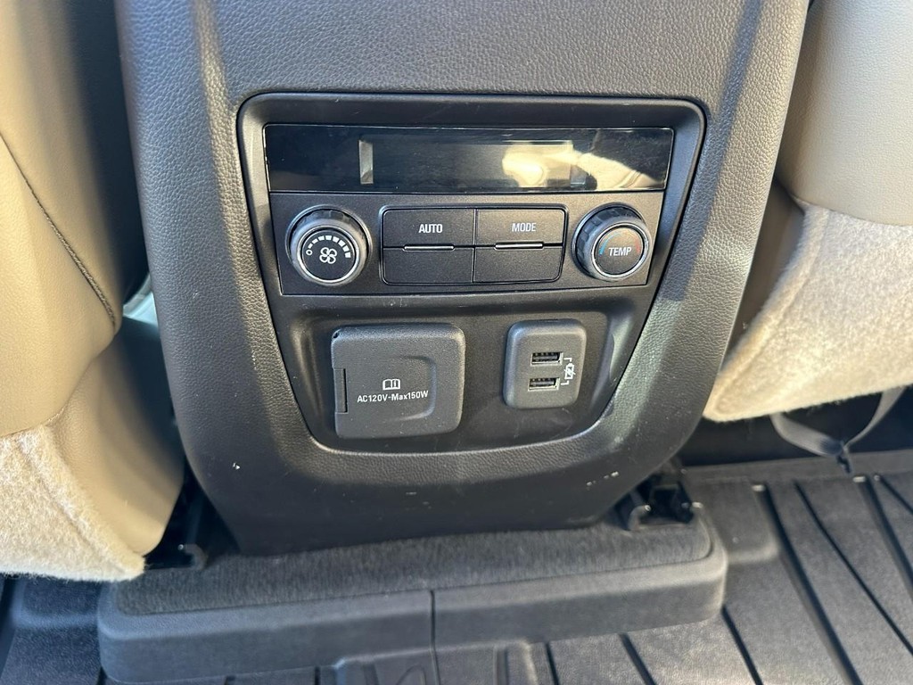 Buick Enclave Vehicle Full-screen Gallery Image 12