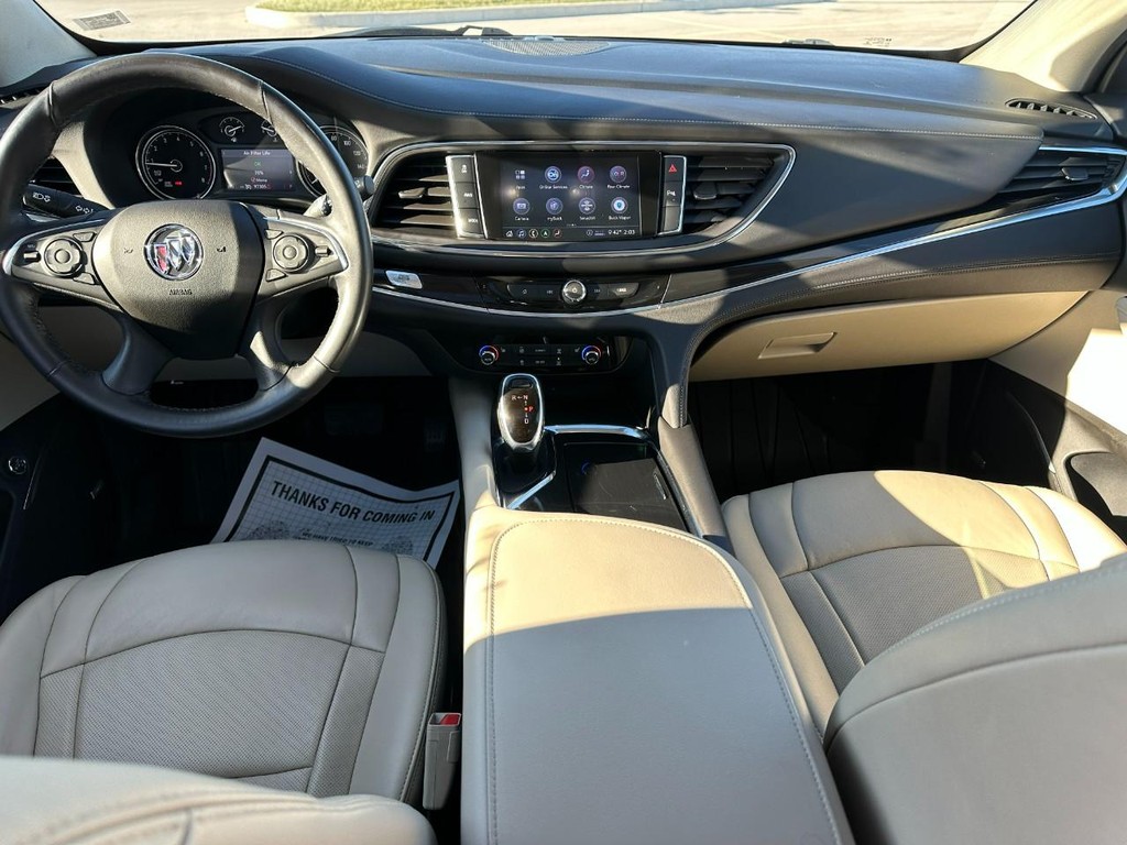 Buick Enclave Vehicle Full-screen Gallery Image 14