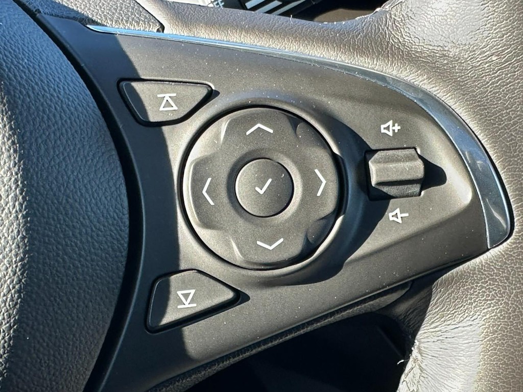 Buick Enclave Vehicle Full-screen Gallery Image 23