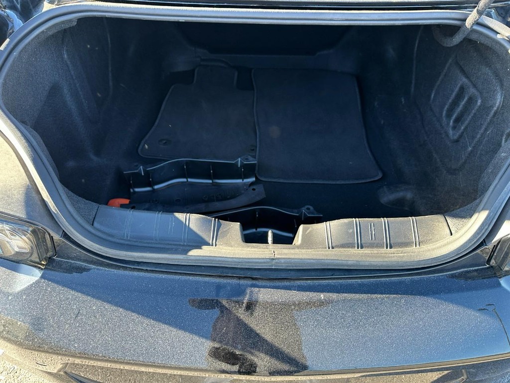 Chevrolet Camaro Vehicle Full-screen Gallery Image 05