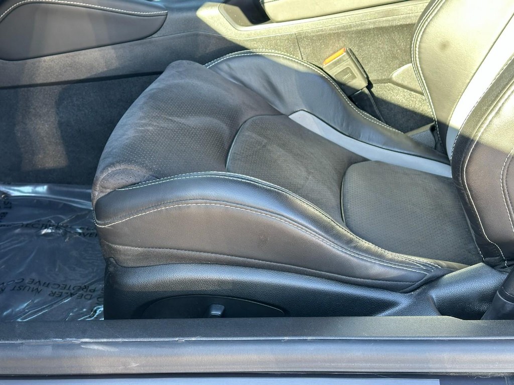 Chevrolet Camaro Vehicle Full-screen Gallery Image 14