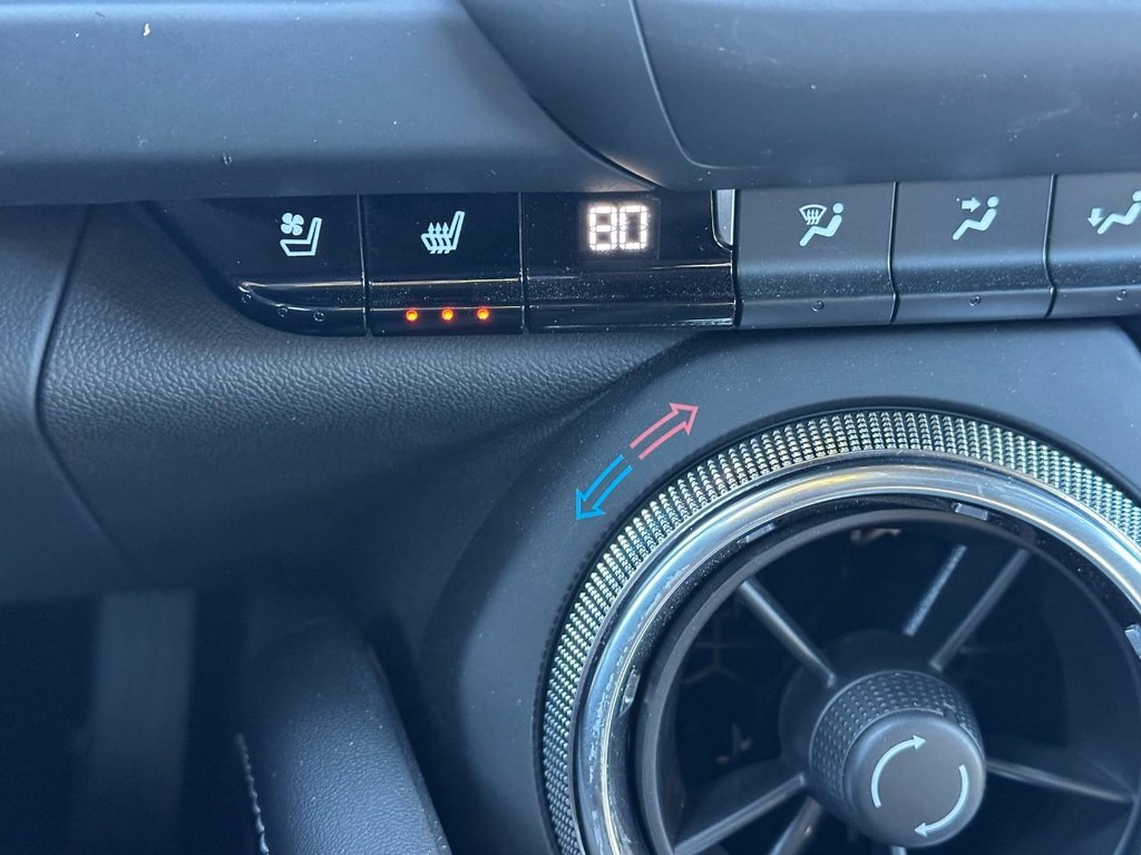 Chevrolet Camaro Vehicle Full-screen Gallery Image 19