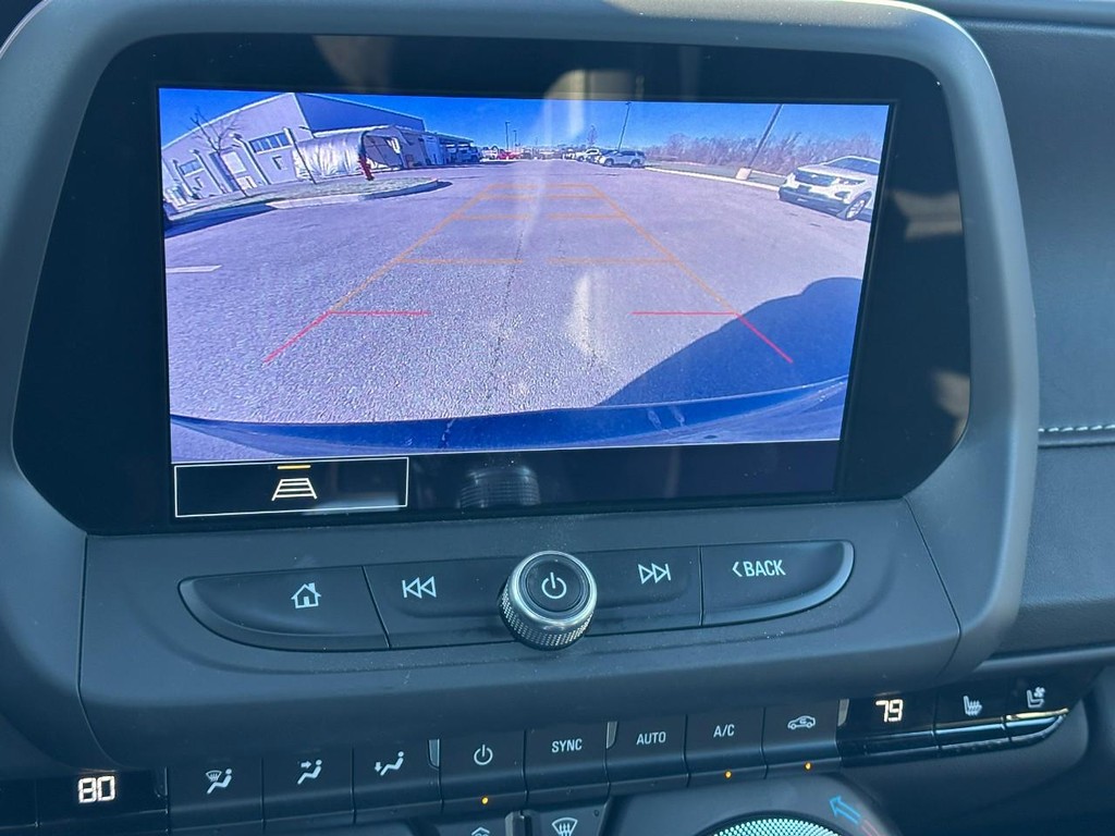 Chevrolet Camaro Vehicle Full-screen Gallery Image 21