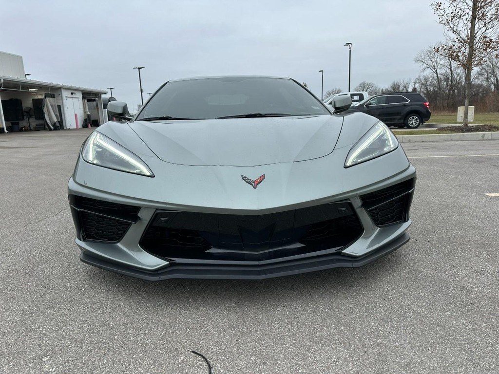 Chevrolet Corvette Vehicle Full-screen Gallery Image 08