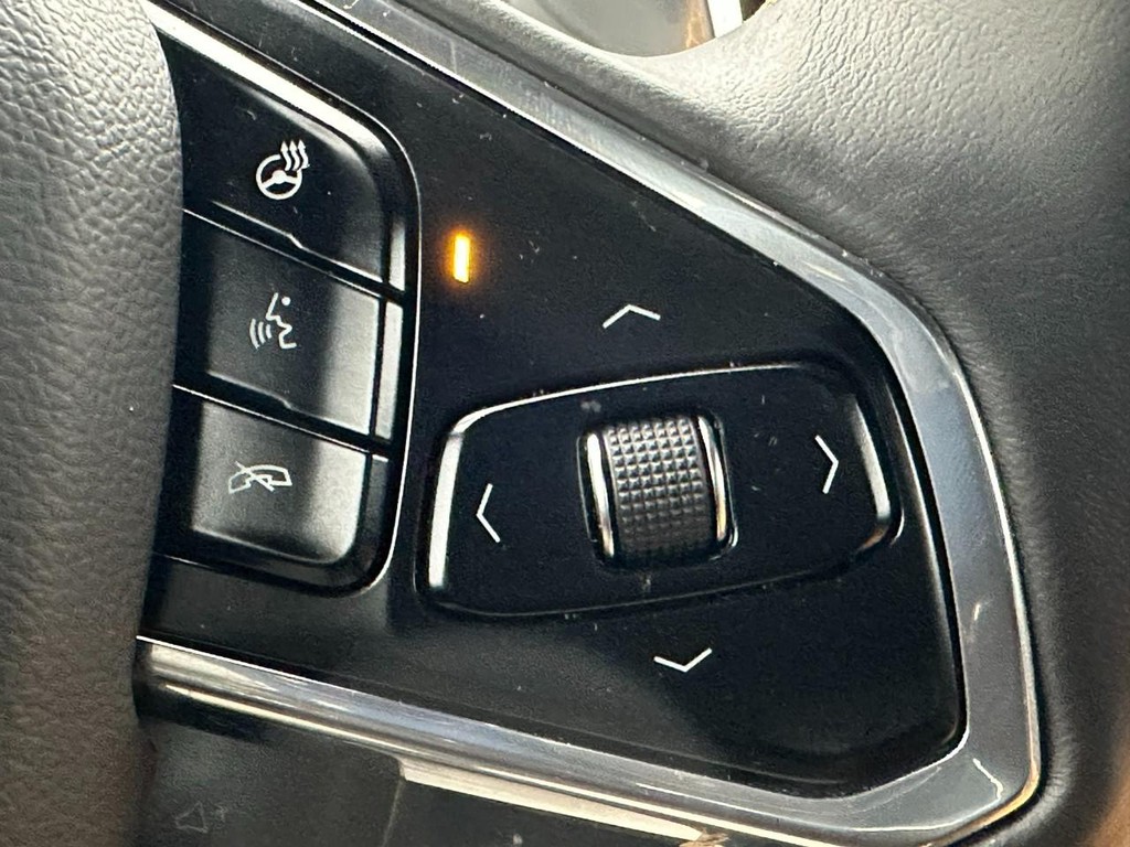 Chevrolet Corvette Vehicle Full-screen Gallery Image 20