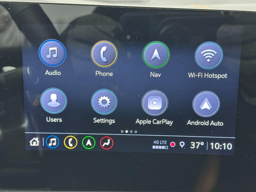 Chevrolet Corvette Vehicle Full-screen Gallery Image 23