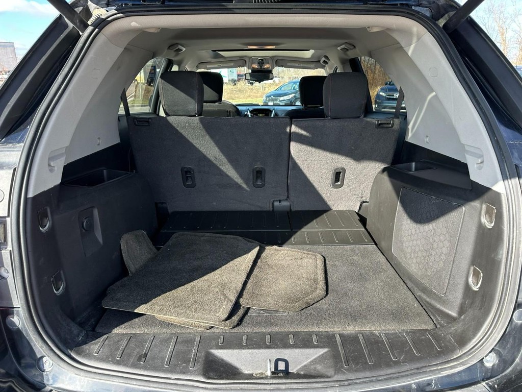 Chevrolet Equinox Vehicle Full-screen Gallery Image 05