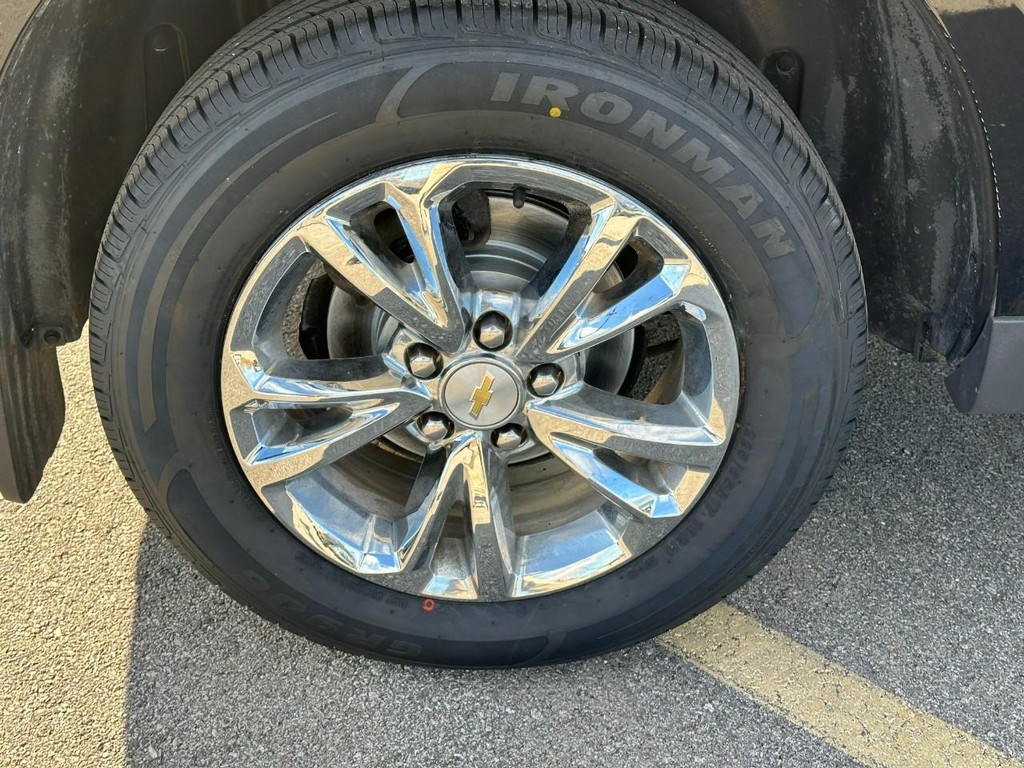 Chevrolet Equinox Vehicle Full-screen Gallery Image 06