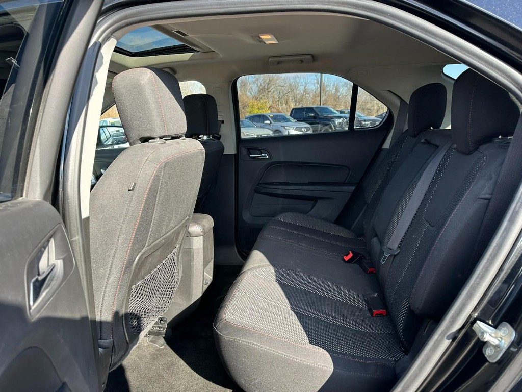 Chevrolet Equinox Vehicle Full-screen Gallery Image 10