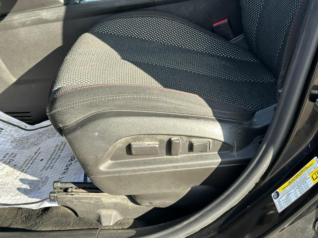 Chevrolet Equinox Vehicle Full-screen Gallery Image 18