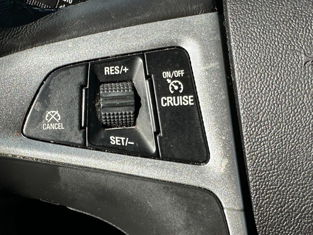 Chevrolet Equinox Vehicle Full-screen Gallery Image 19