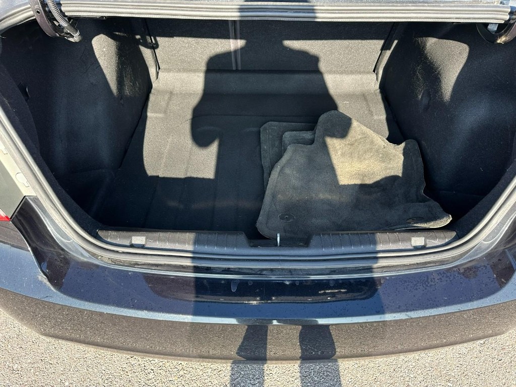 Chevrolet Cruze Vehicle Full-screen Gallery Image 05