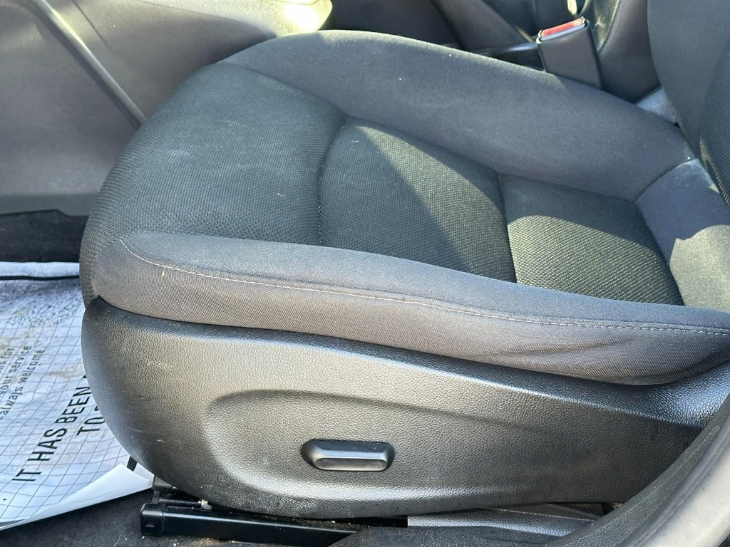 Chevrolet Cruze Vehicle Full-screen Gallery Image 17