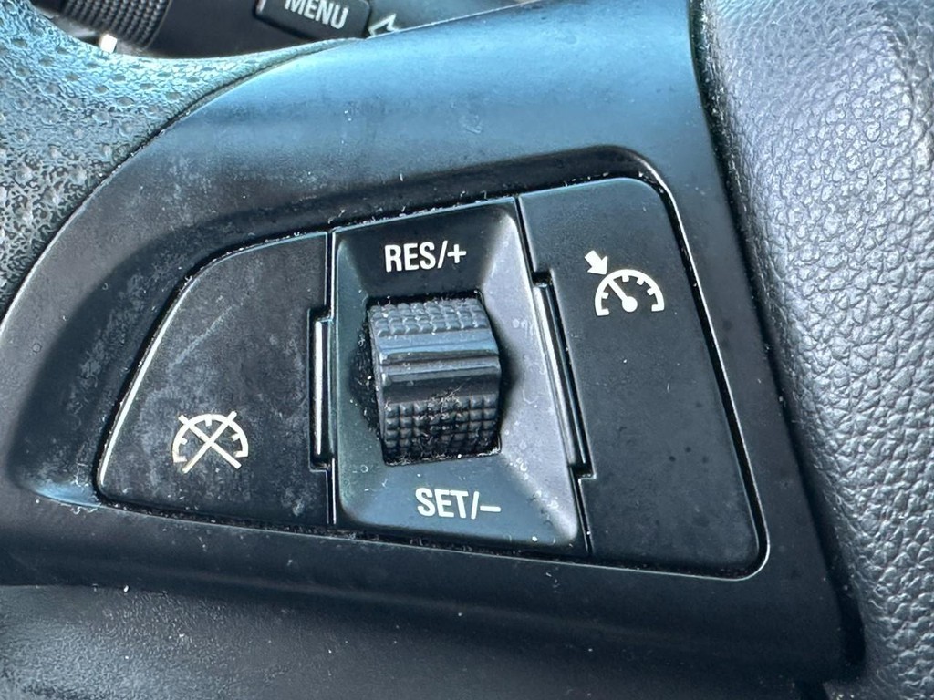 Chevrolet Cruze Vehicle Full-screen Gallery Image 18