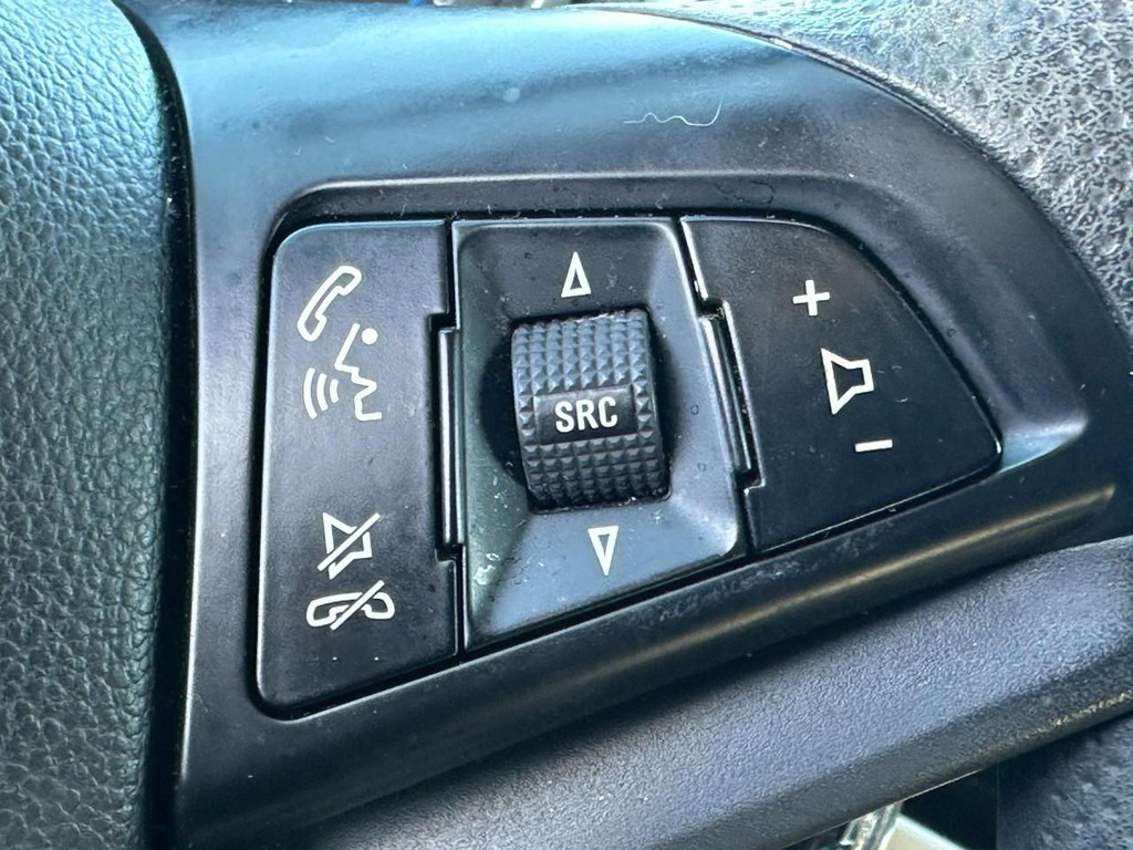 Chevrolet Cruze Vehicle Full-screen Gallery Image 19