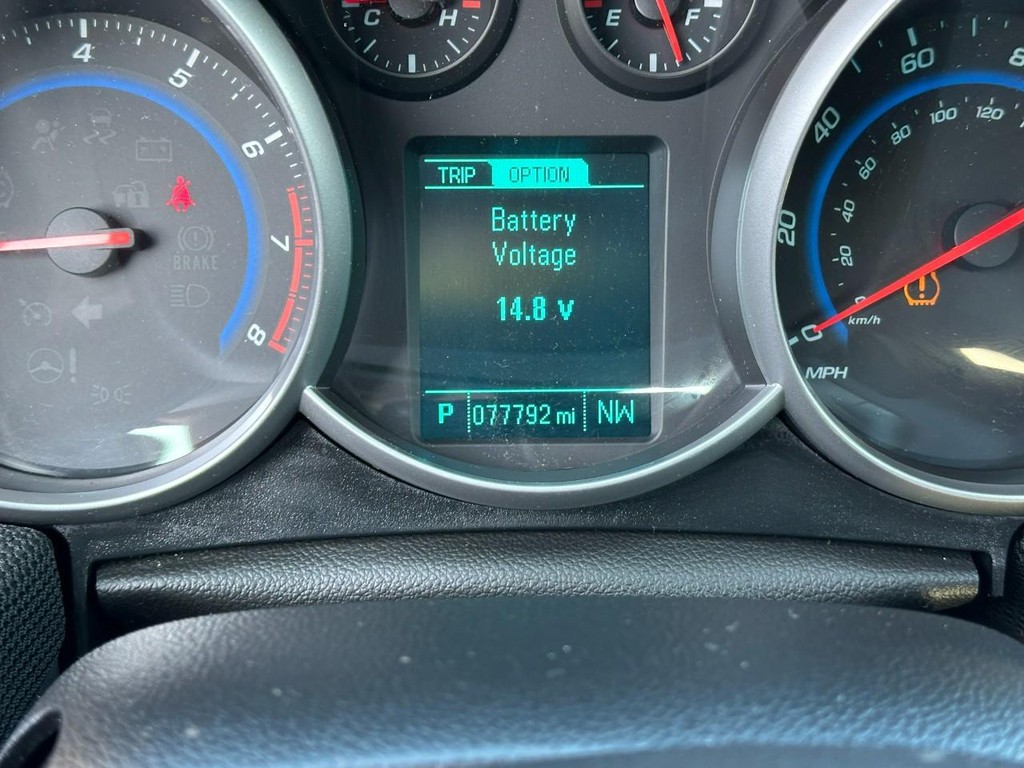 Chevrolet Cruze Vehicle Full-screen Gallery Image 20