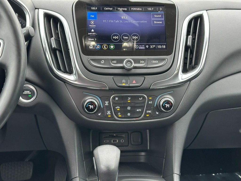 Chevrolet Equinox Vehicle Full-screen Gallery Image 13