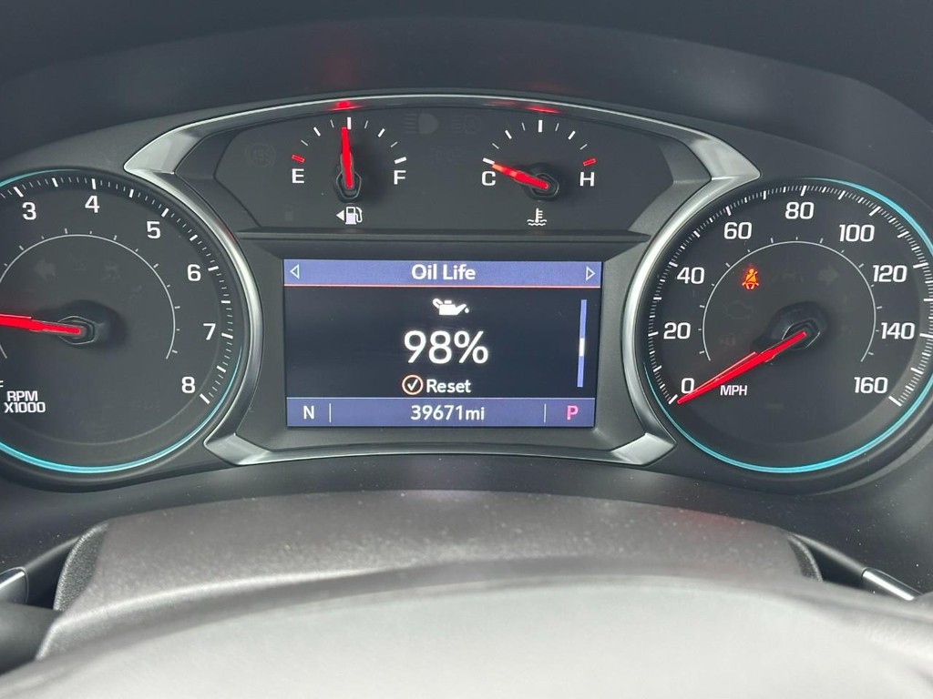 Chevrolet Equinox Vehicle Full-screen Gallery Image 20