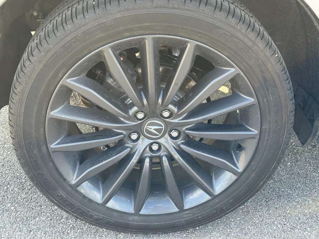 Acura RDX Vehicle Full-screen Gallery Image 06