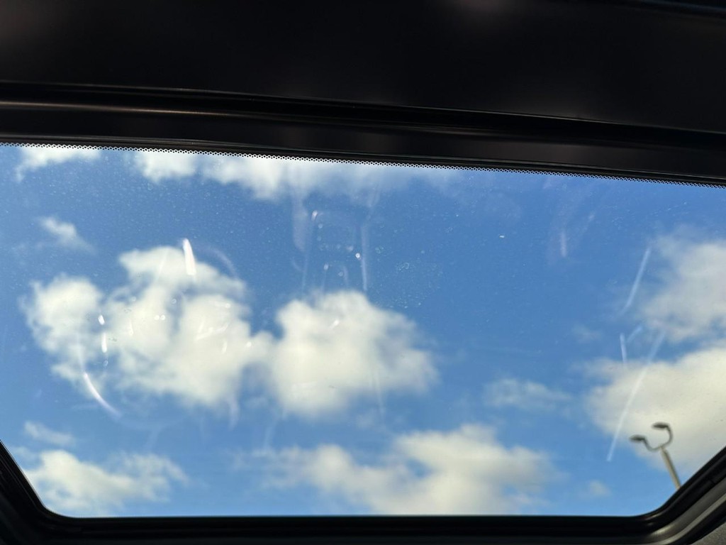 Acura RDX Vehicle Full-screen Gallery Image 11