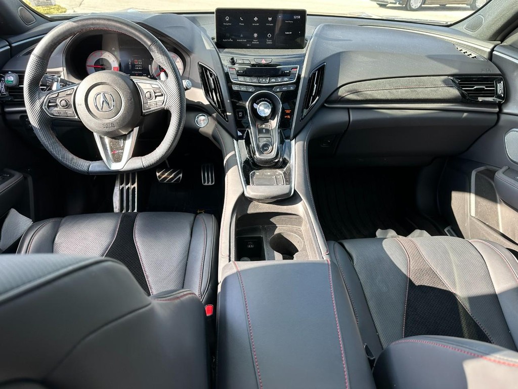 Acura RDX Vehicle Full-screen Gallery Image 12