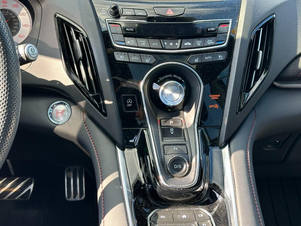 Acura RDX Vehicle Full-screen Gallery Image 15