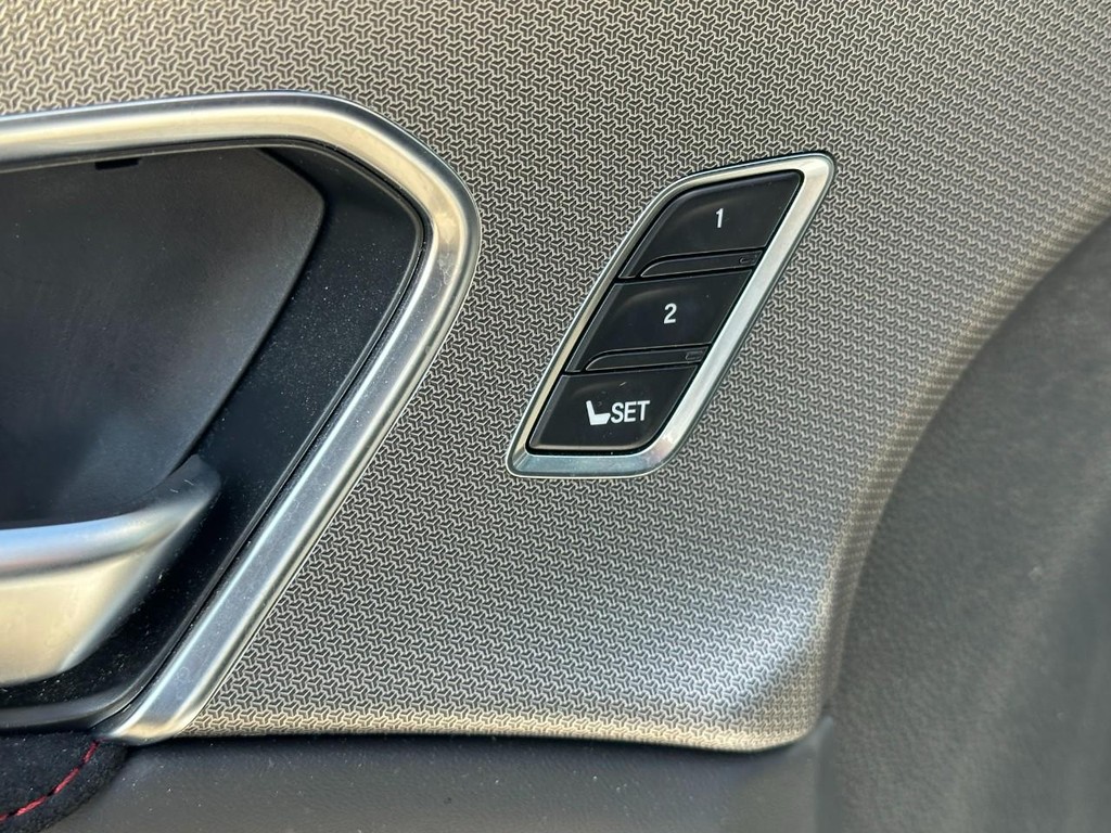 Acura RDX Vehicle Full-screen Gallery Image 18