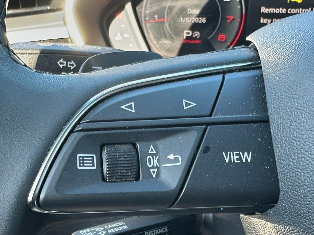 Audi Q3 Vehicle Full-screen Gallery Image 20