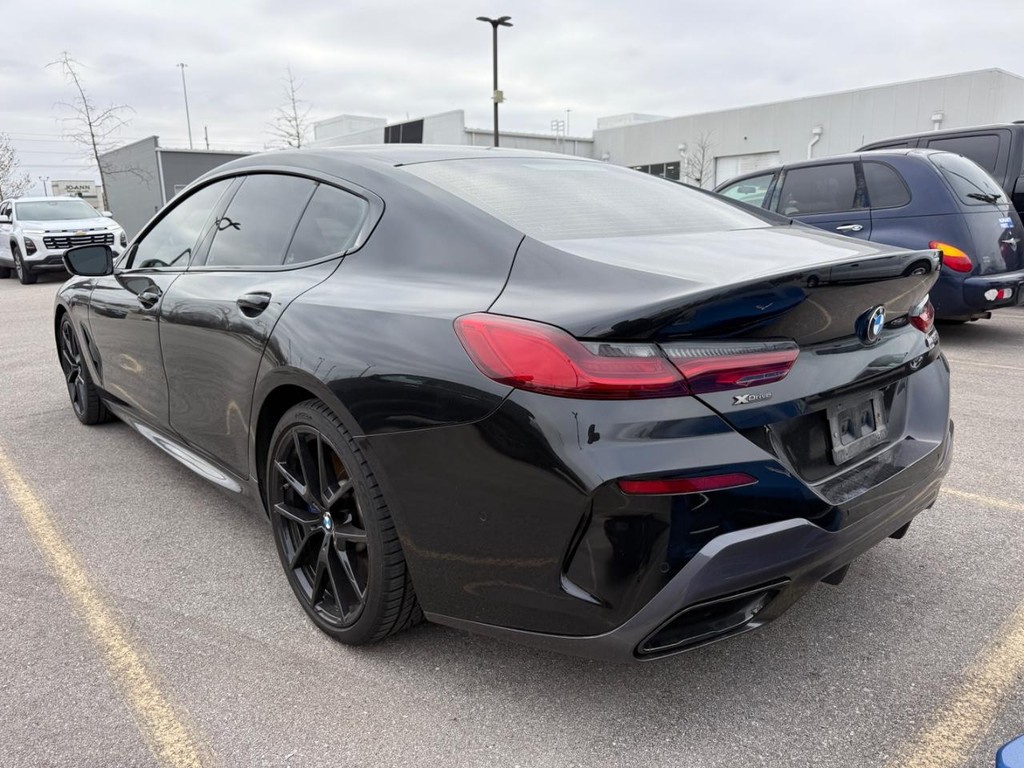 BMW 8 Series Vehicle Full-screen Gallery Image 11
