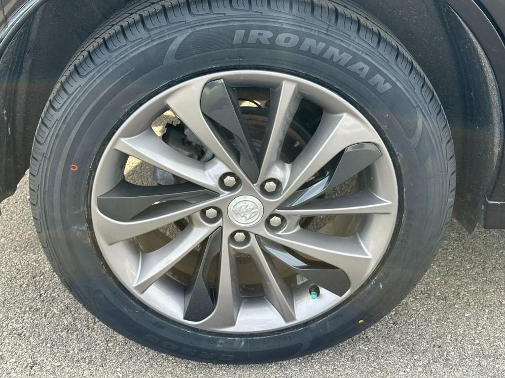 Buick Encore GX Vehicle Full-screen Gallery Image 06